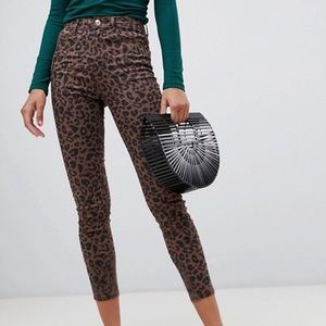 NWT Stradivarius leopard skinny jeans size 4